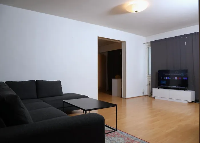 Big, Modern Flat For 6 - Heart Of * ヨエンスー