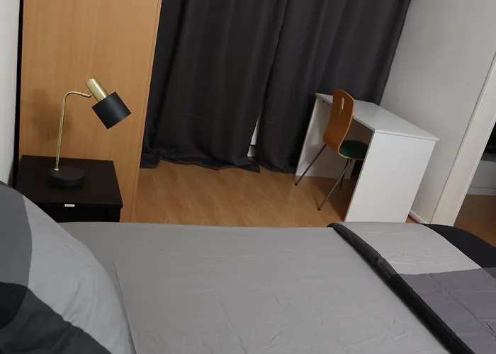 Big, Modern Flat For 6 - Heart Of